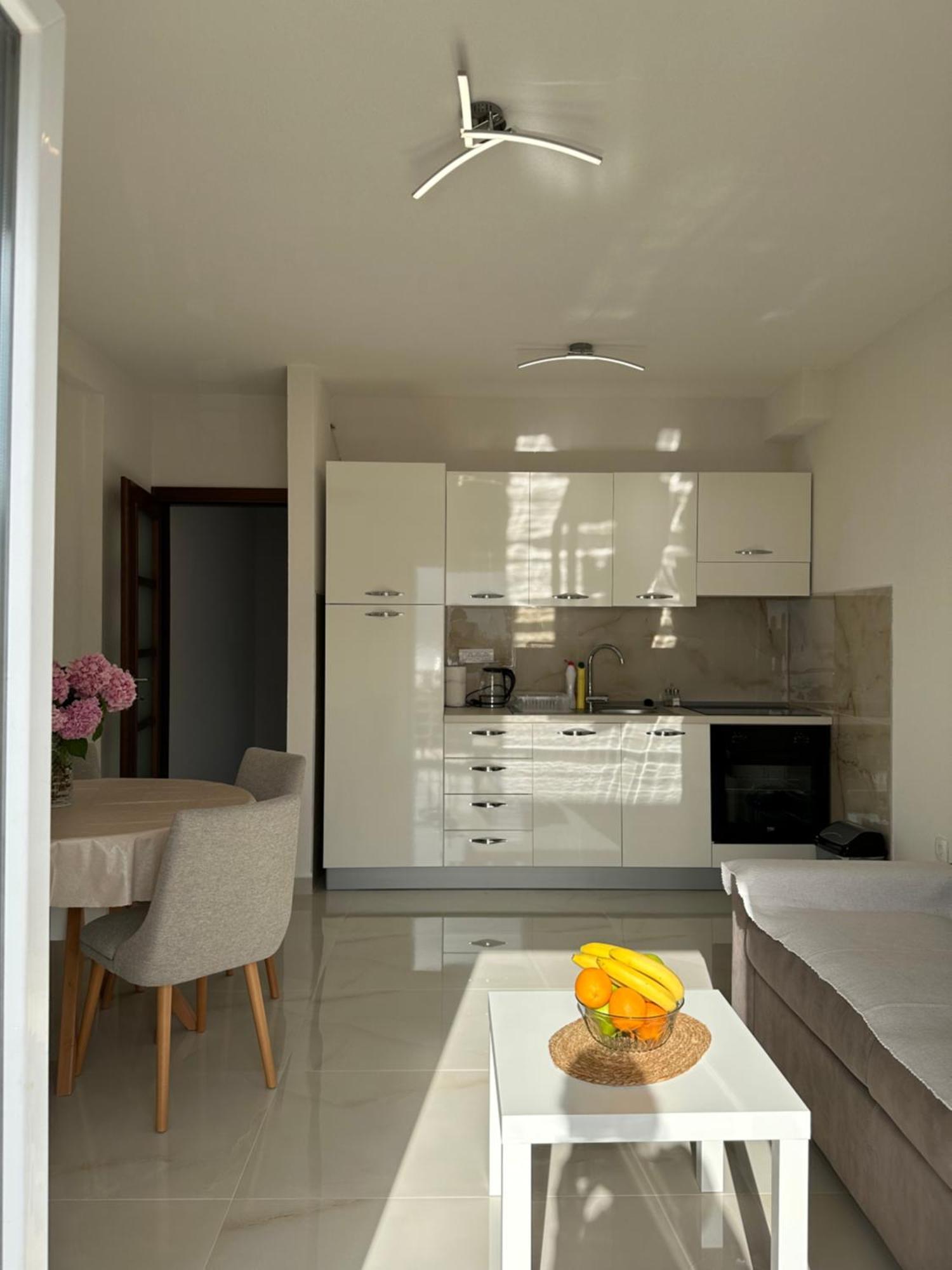 Sunny Apartment Kotor Zewnętrze zdjęcie