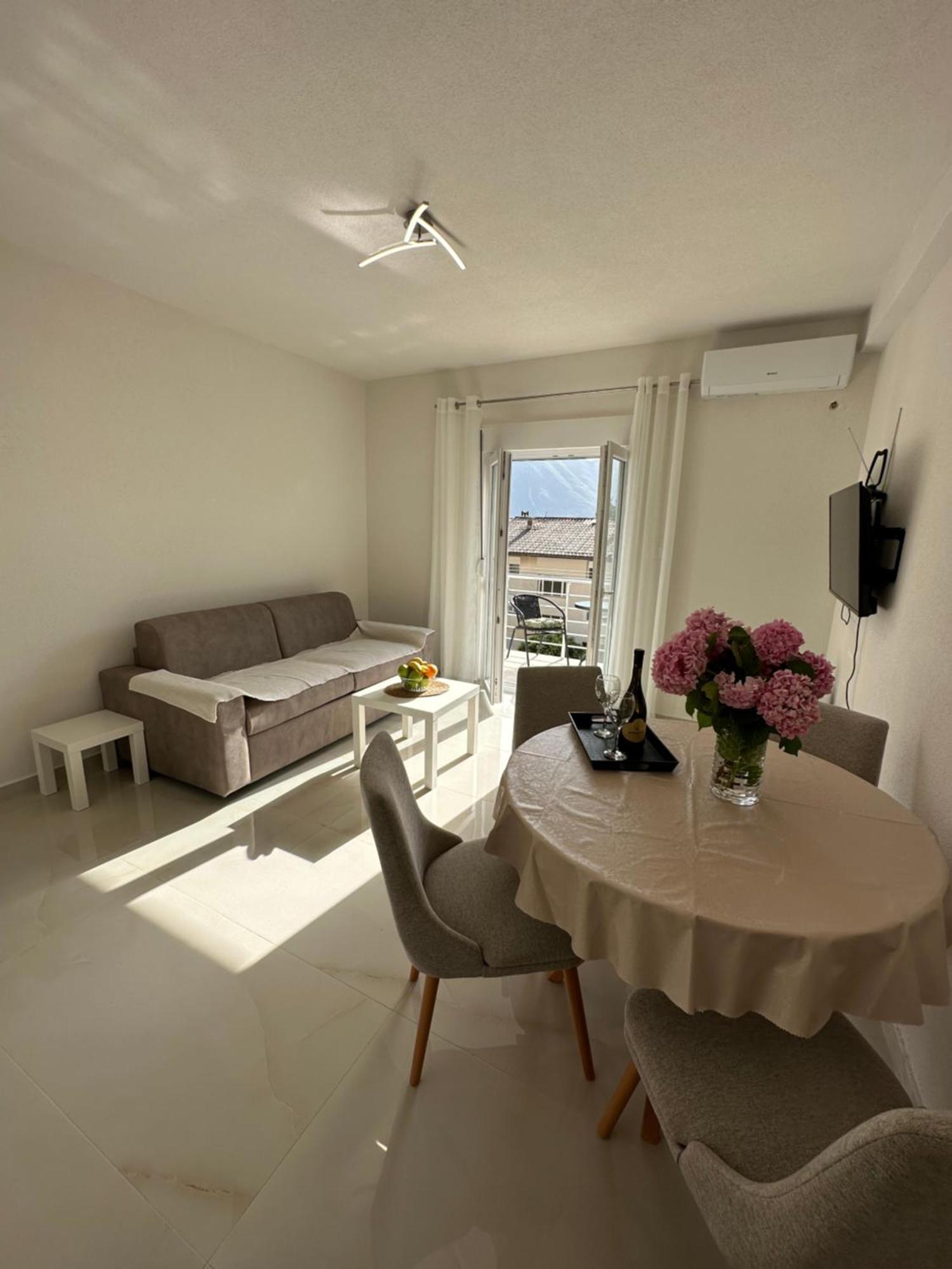 Sunny Apartment Kotor Zewnętrze zdjęcie