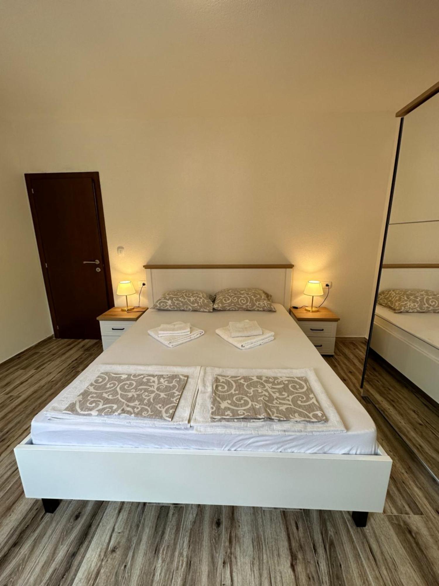 Sunny Apartment Kotor Zewnętrze zdjęcie