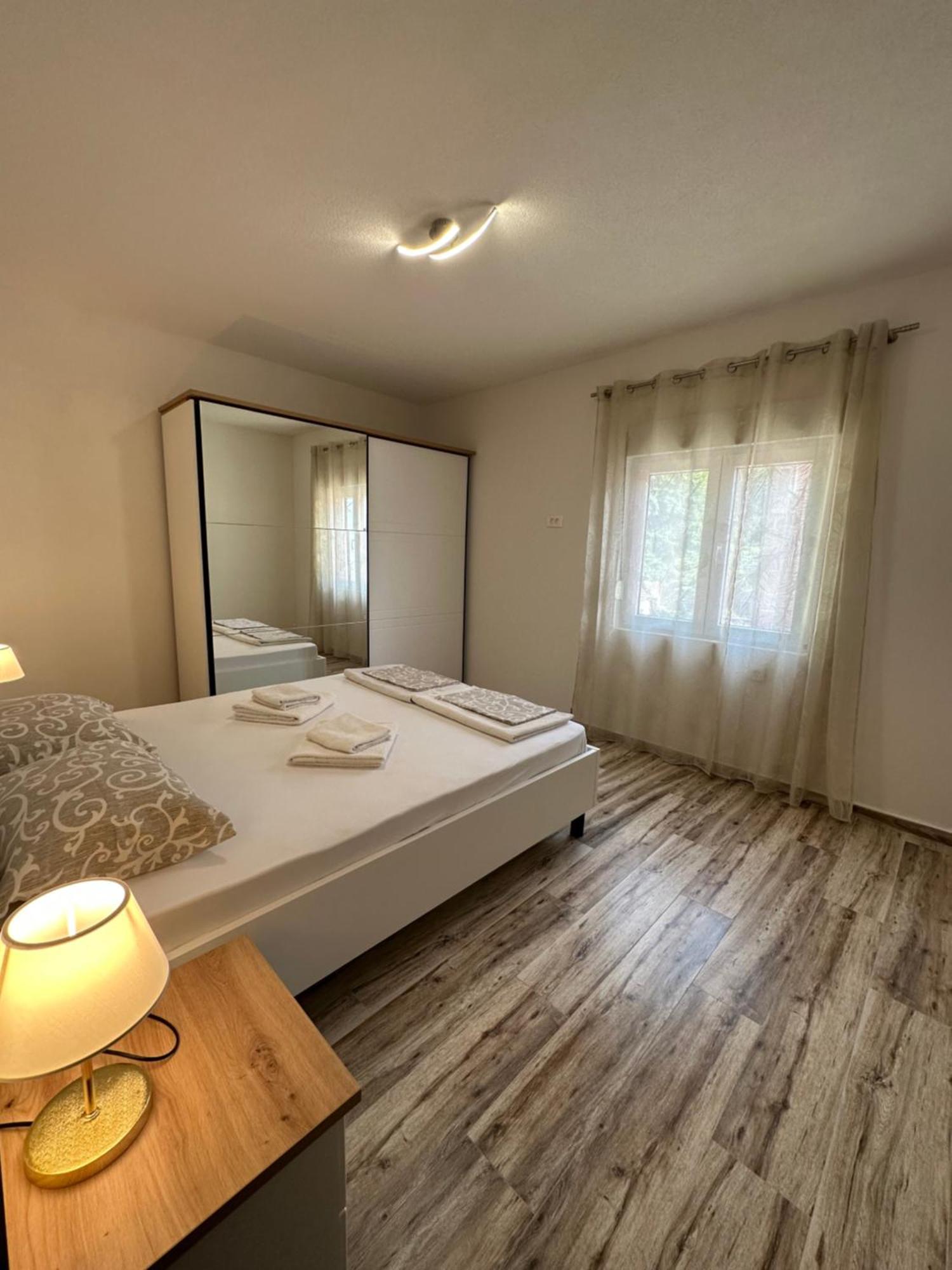 Sunny Apartment Kotor Zewnętrze zdjęcie