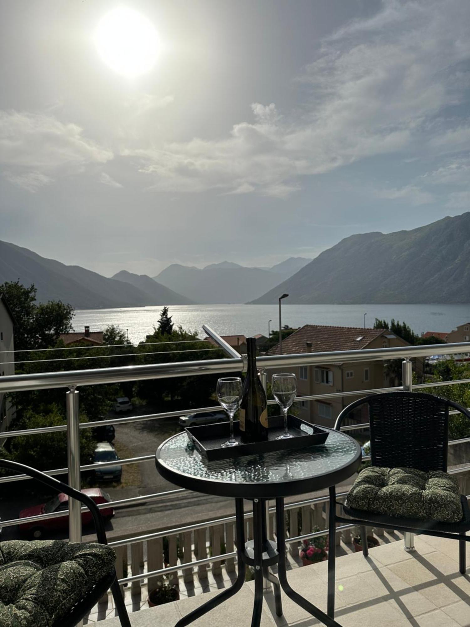 Sunny Apartment Kotor Zewnętrze zdjęcie