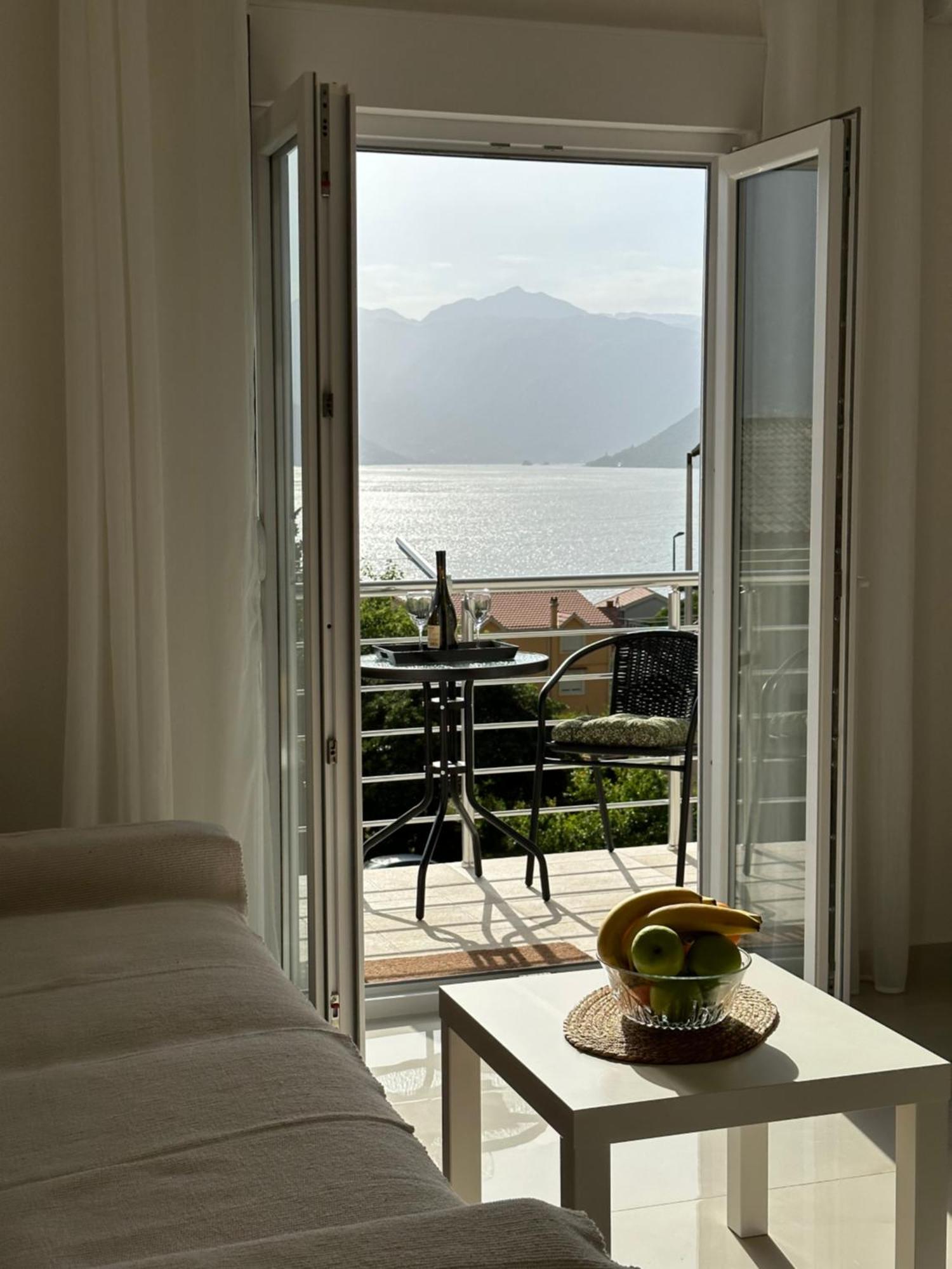 Sunny Apartment Kotor Zewnętrze zdjęcie