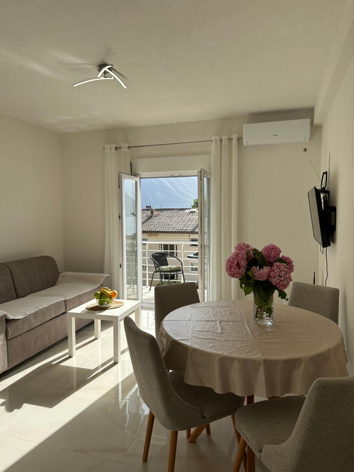 Sunny Apartment Kotor Zewnętrze zdjęcie
